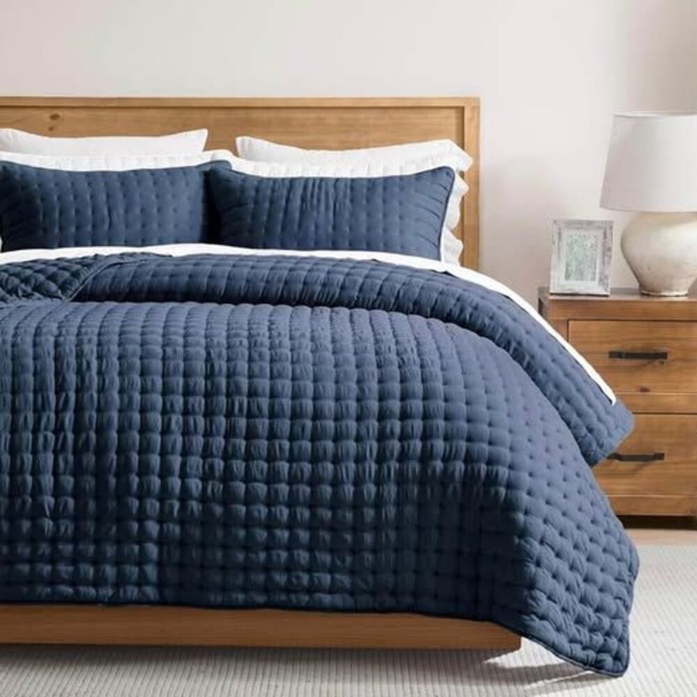 WDCOZY Cloud Soft Quilt Set, Oversized King Size, Navy Blue, 116x106 inches